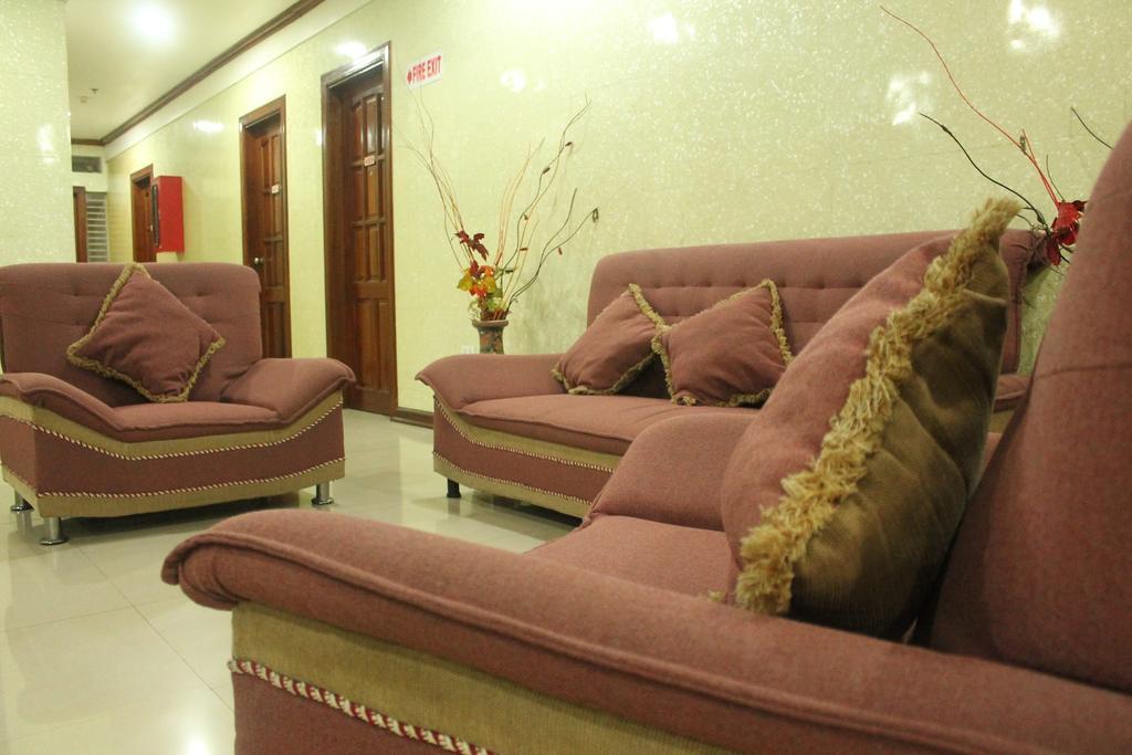 Obdulia'S Business Inn Dumaguete City Екстер'єр фото