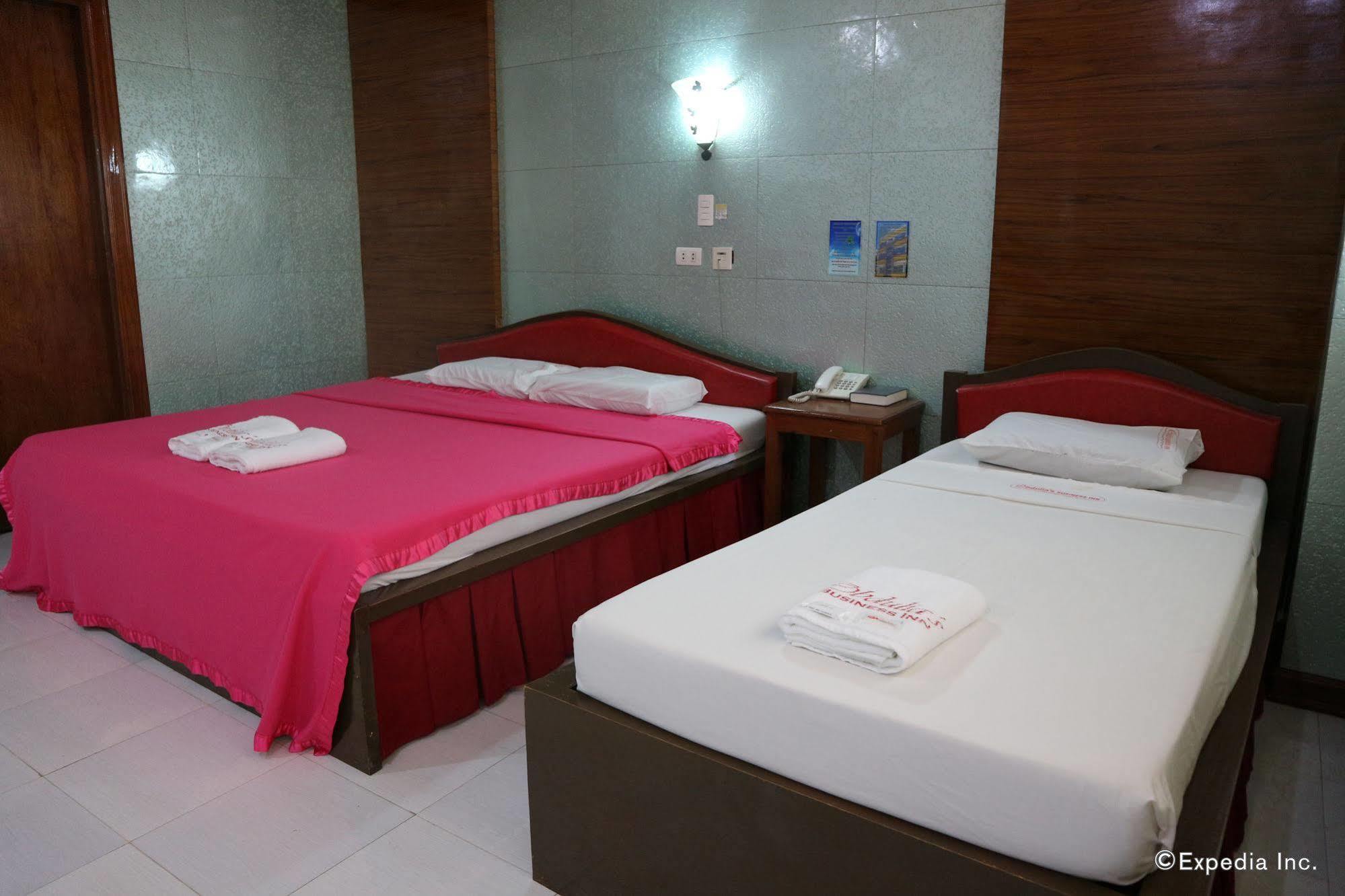 Obdulia'S Business Inn Dumaguete City Екстер'єр фото