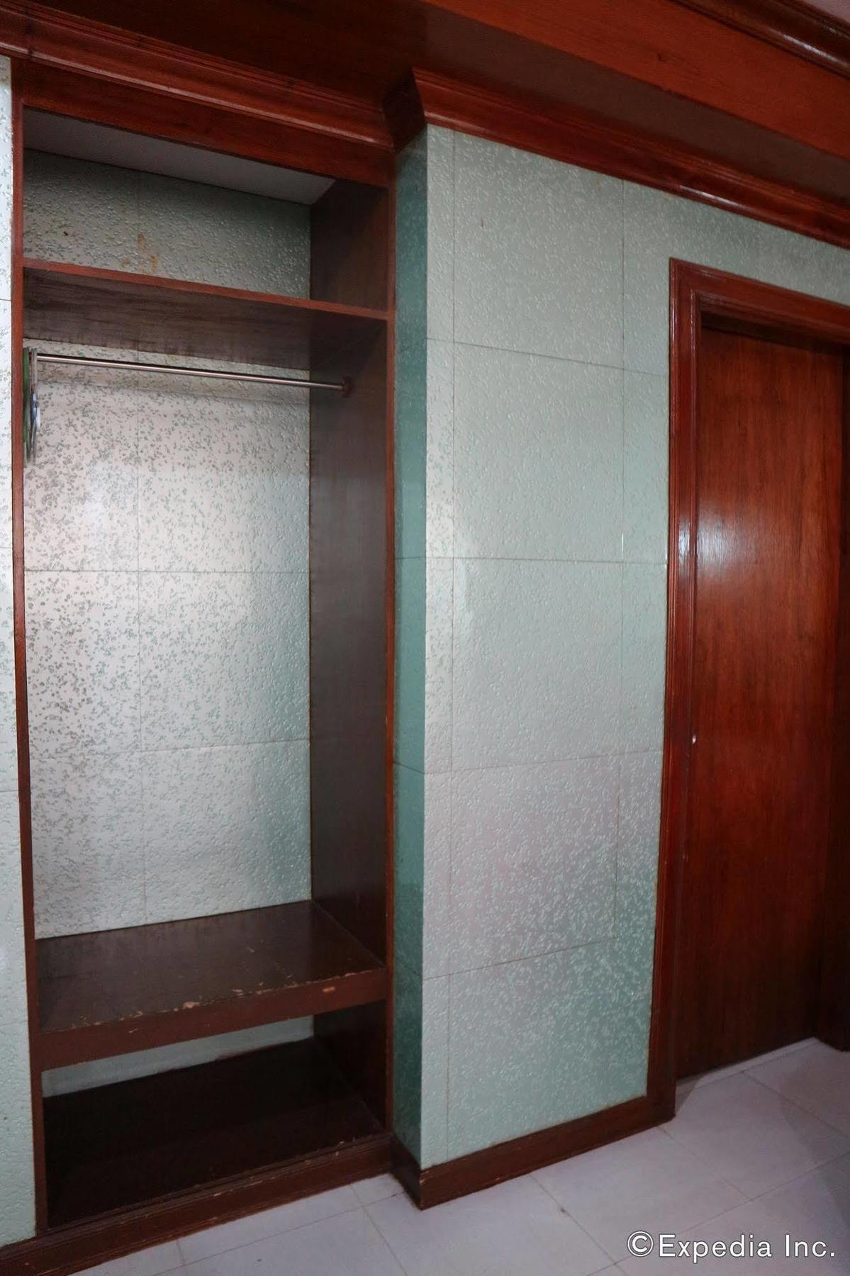 Obdulia'S Business Inn Dumaguete City Екстер'єр фото
